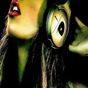 Meet your Posher, Akilah-khari